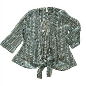 RVCA size small polyester shirt